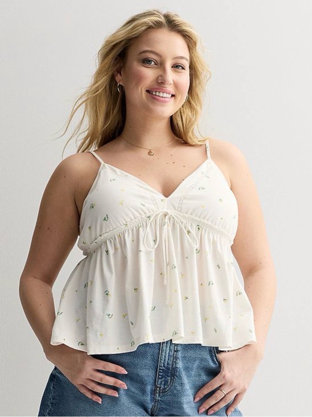 SO Juniors Plus Size 1x Yellow Floral Molded Cup Camisole Tank Too